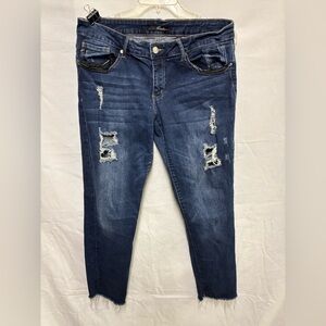 Kan Can women’s jeans 15 31 distressed frayed hem